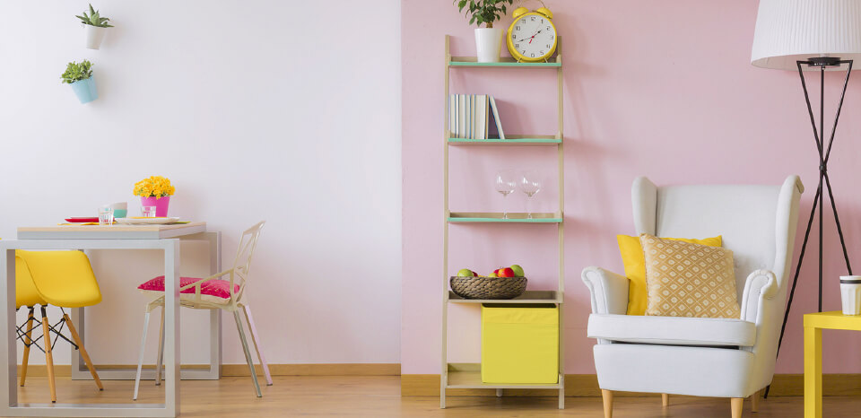 Rose colour painted room